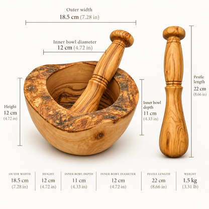 Olive wood mortar and pestle set with overlaid dimension lines and text showing measurements for outer width, inner bowl diameter, height, and pestle length, plus weight information, on a light gray background.
